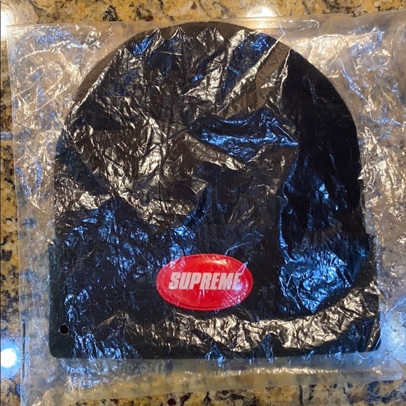 SUPREME SS18 BEANIE